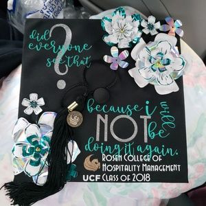 Meet your Posh Ambassador, Michelle! 💚👗🐈